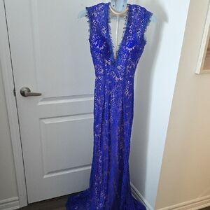 Elegant Blue Lace Backless Dress